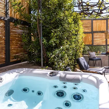 Dimitra - Saint Nikolas Retreat Faraklata